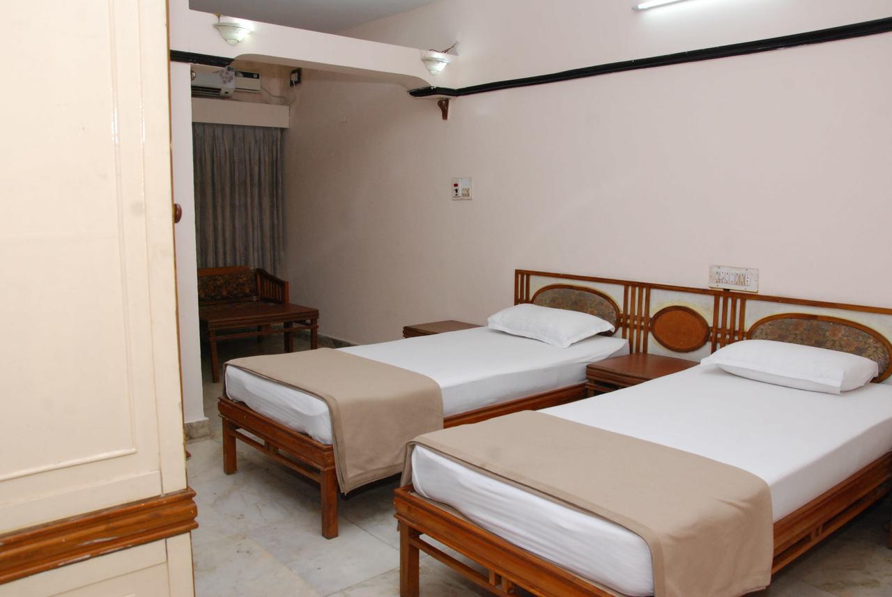 Amogha International Hotel Chitradurga エクステリア 写真